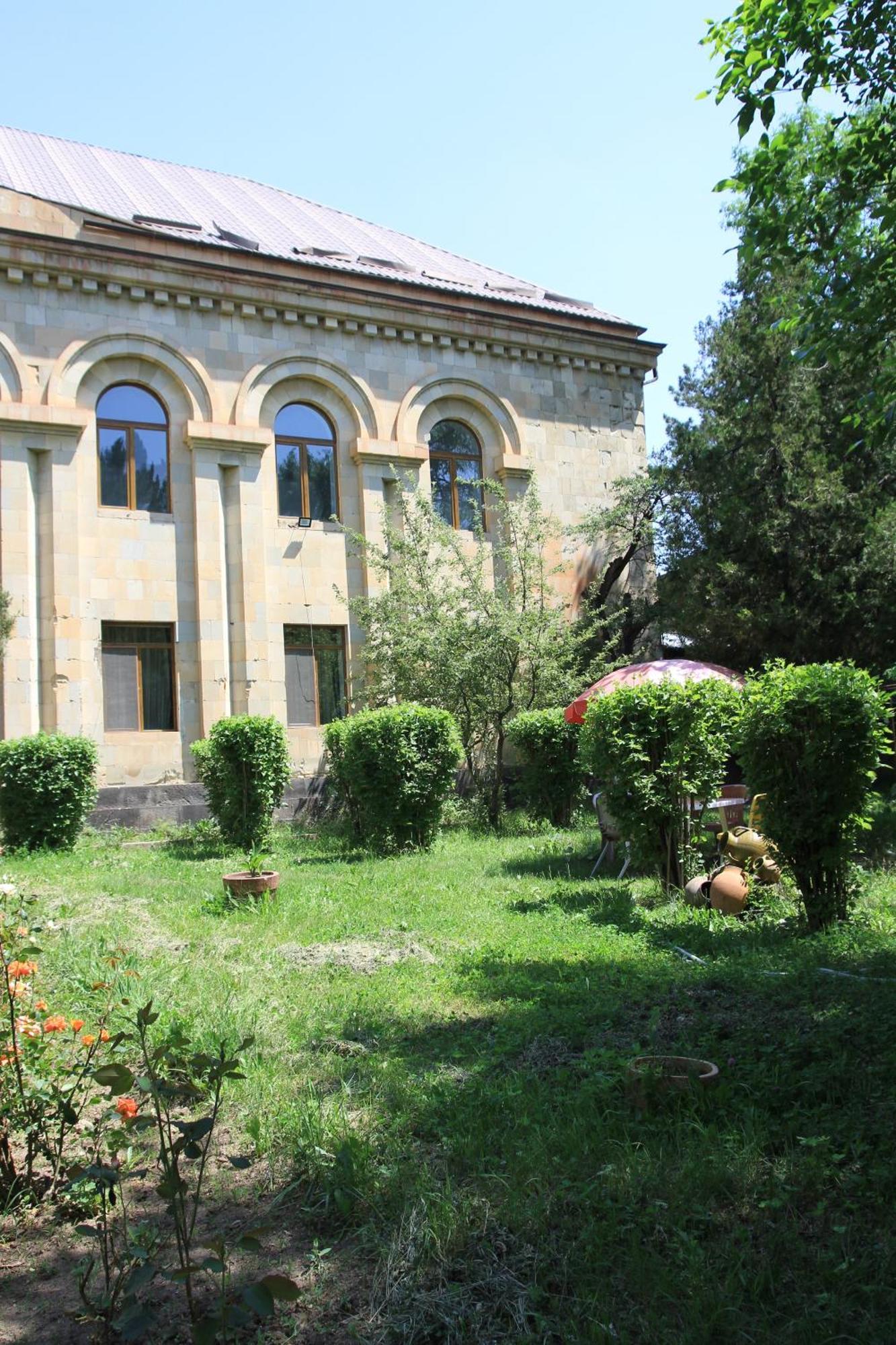 Health Resort Arzni 1 Exterior photo